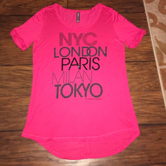 NWOT Victoria Secret Supermodel Essentials Tee - Picture 1 of 6